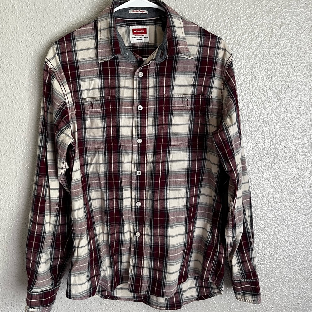 Men’s Plaid Button Down